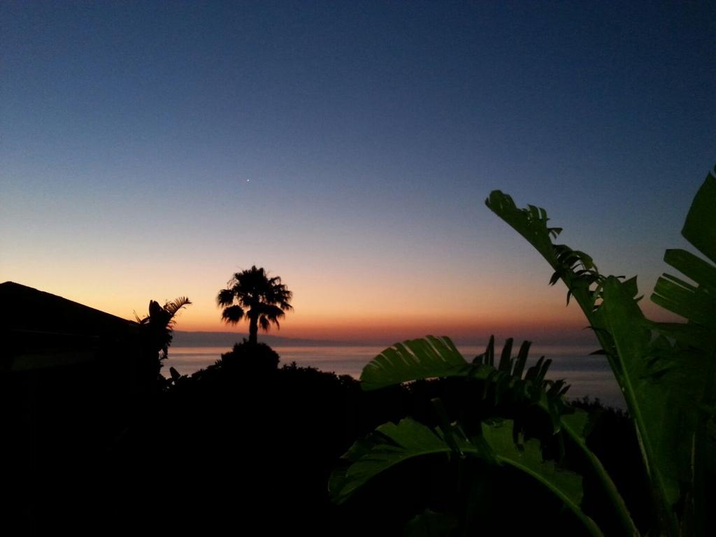 Casa Belvedere Riviera Taormina ซานตาเลสโซ ซิกูโล ภายนอก รูปภาพ