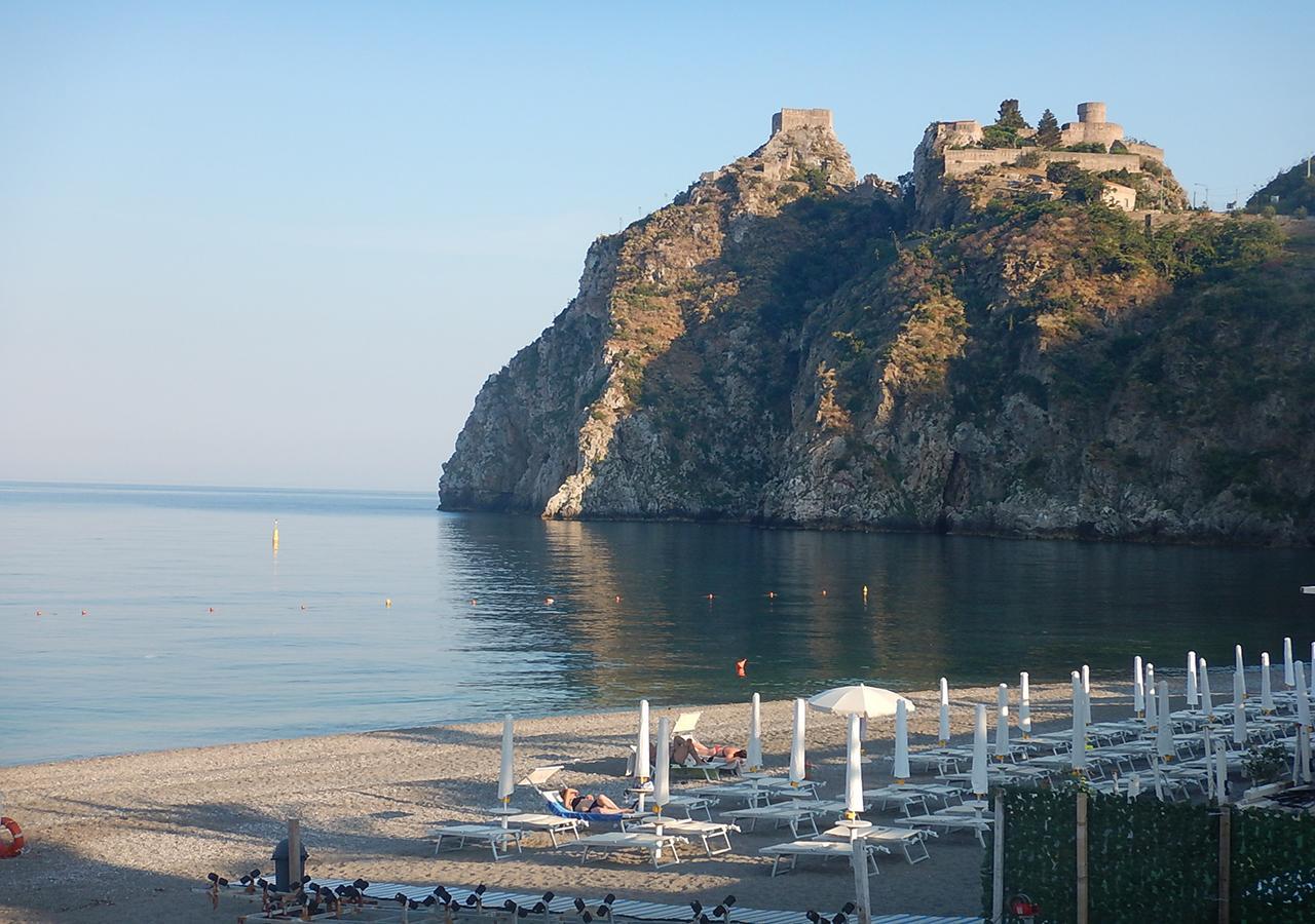 Casa Belvedere Riviera Taormina ซานตาเลสโซ ซิกูโล ภายนอก รูปภาพ